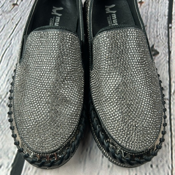 MUGUAN COMPANY - 1997 Black Silver Jeweled Slip On Flats - Picture 16 of 17